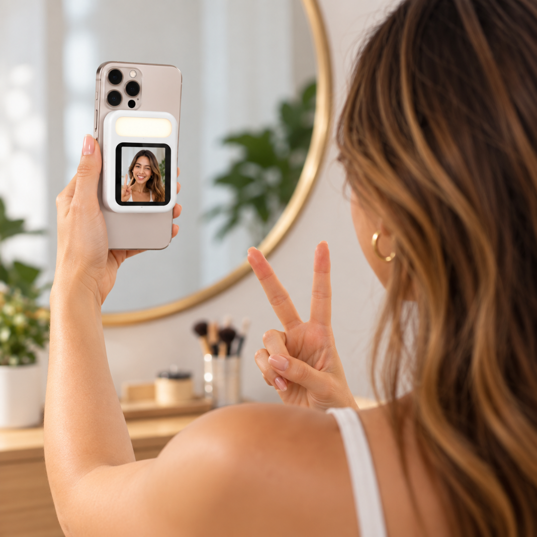 SnapMirror - Magnetic Rear Camera Screen with Selfie Light